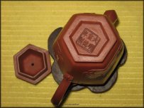 Hexagonal Zhu Ni Ming